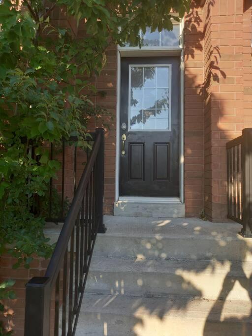 Adorable Private Suite In Ajax, Unique 2 Story Exterior foto